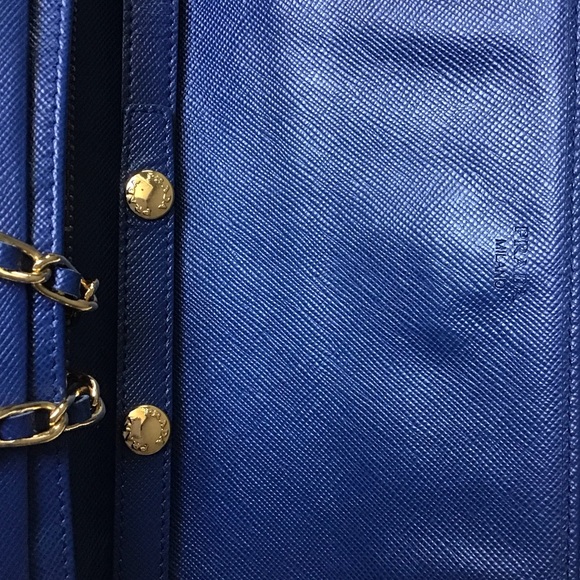 Prada Navy Leather Clutch with Gold Chain - Picture 4 of 10